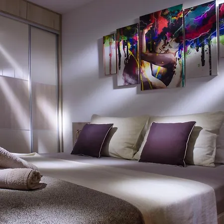 Gloria In Apartman *